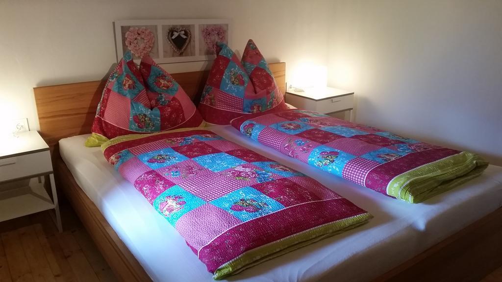 Ferienwohnung Holiday Lienz Szoba fotó